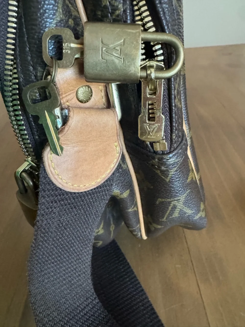 Louis Vuitton authentic louis